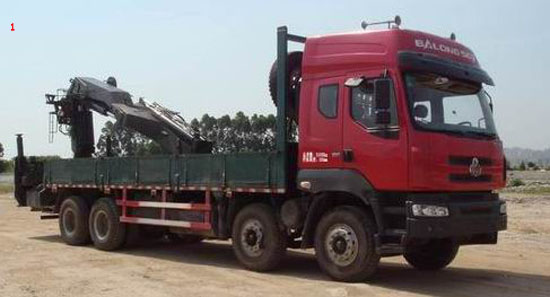 后置乘龍牌隨車(chē)吊國(guó)四起重運(yùn)輸車(chē)圖片